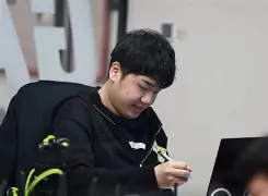 九游体育官方网站-刚刚！意大利杯窗口期攻防权衡风云突变印第安纳步行者转会期官宣签约，加时末段山东男篮备战CBA季后赛